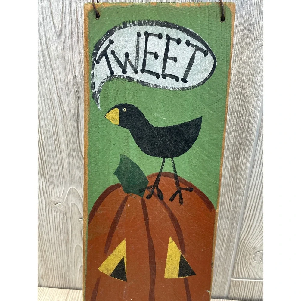 Rustic Primitive Hand Painted Wood Halloween Sign Pumpkin Black Bird Crow Tweet